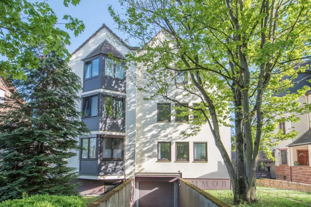 Immobilienangebot - Bad Soden am Taunus - Alle - Provisionsfrei! Gepflegte 3-Zimmer-Wohnung in 1A-Lage von Bad Soden mit Balkon und 2 TG-Plätzen
