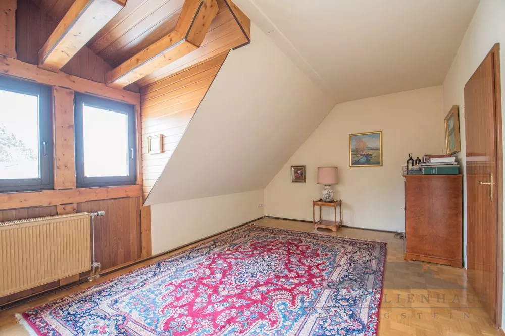 Immobilienangebot - Bad Soden am Taunus - Alle - Provisionsfrei! Gepflegte 3-Zimmer-Wohnung in 1A-Lage von Bad Soden mit Balkon und 2 TG-Plätzen
