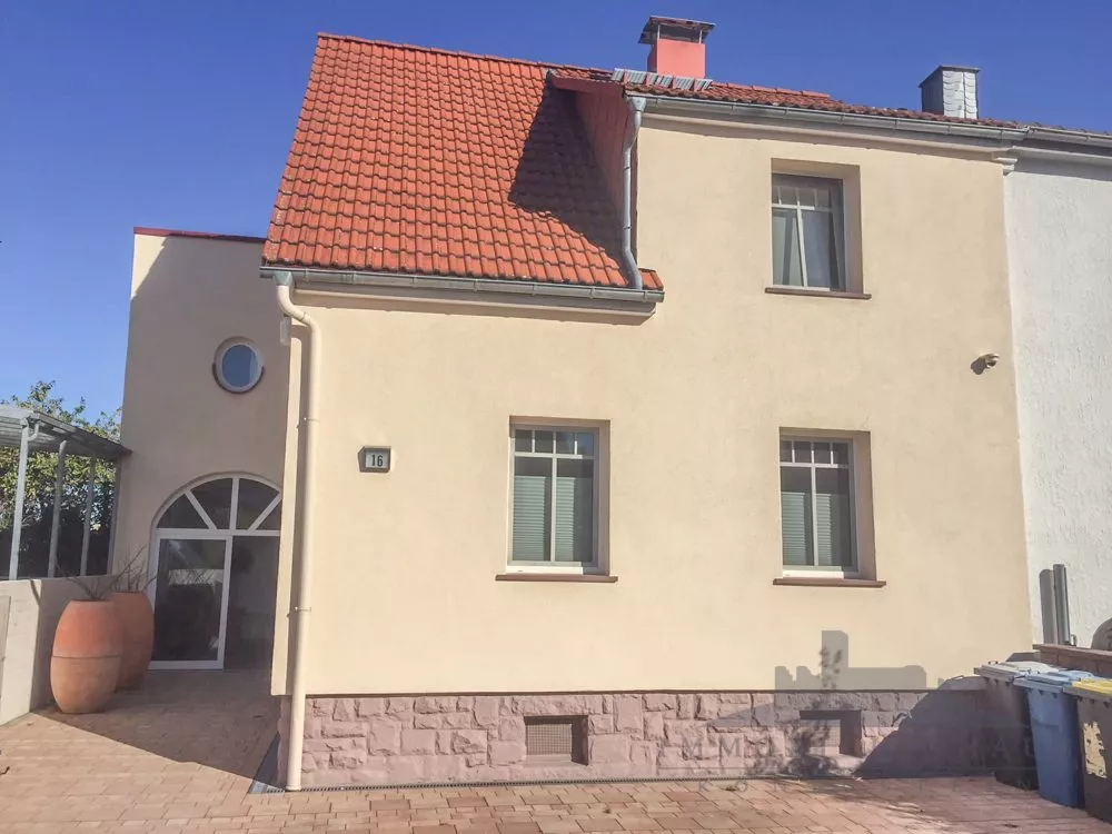 Immobilienangebot - Bad Vilbel - Alle - Moderne 4-Zimmer Maisonette-Wohnung / Doppelhaushälfte in saniertem Zustand- Provisionsfrei
