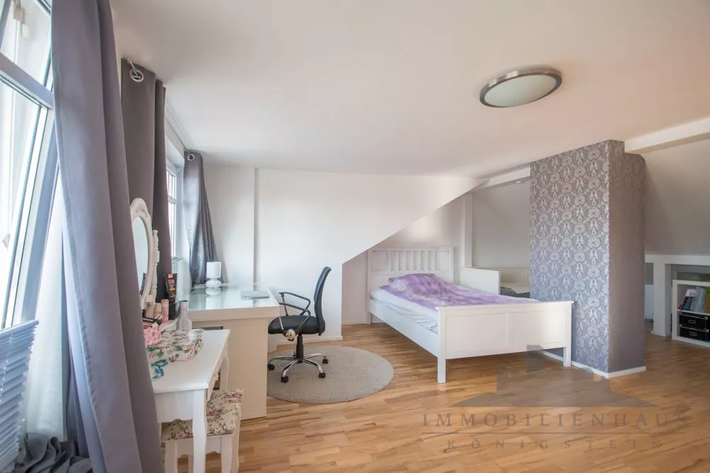 Immobilienangebot - Bad Vilbel - Alle - Moderne 4-Zimmer Maisonette-Wohnung / Doppelhaushälfte in saniertem Zustand- Provisionsfrei