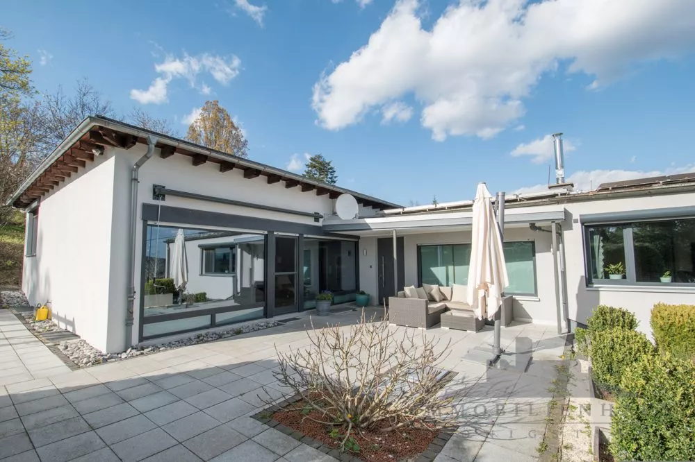 Immobilienangebot - Weilrod - Alle - Saniertes Einfamilienhaus mit großem Grundstück und Panoramablick für Naturliebhaber, provisionsfrei