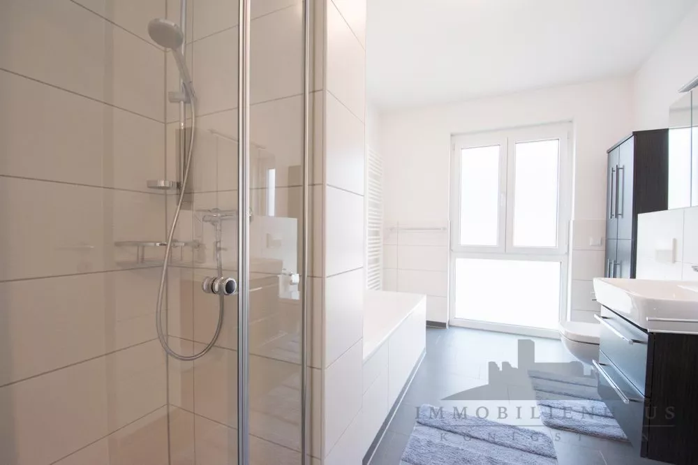 Immobilienangebot - Hanau - Alle - Moderne 3-Zimmer Wohnung in bester Innenstadtlage von Hanau - provisionsfrei!