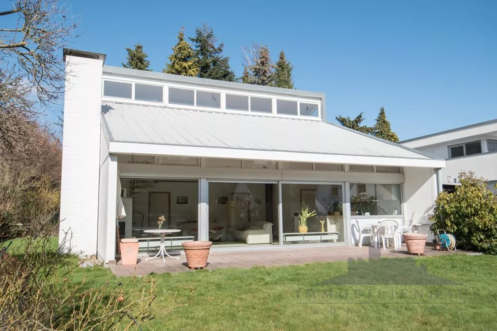 Immobilienangebot - Kelkheim (Taunus) / Fischbach - Alle - Sanierungsbedürftiges Einfamilienhaus in privater Wohnlage von Kelkheim-Fischbach
