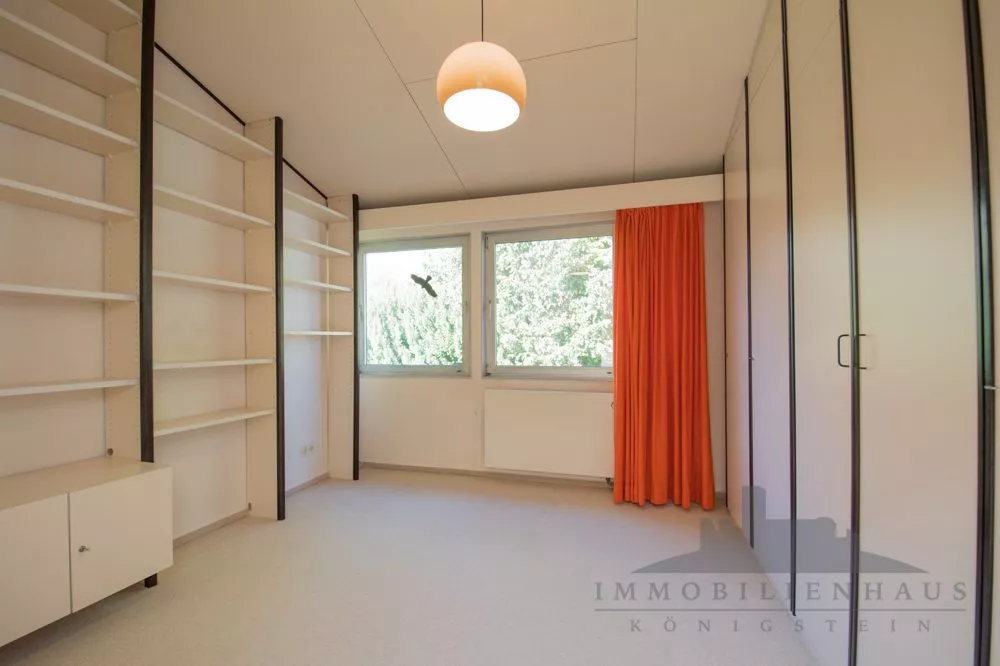 Immobilienangebot - Kelkheim (Taunus) / Fischbach - Alle - Sanierungsbedürftiges Einfamilienhaus in privater Wohnlage von Kelkheim-Fischbach