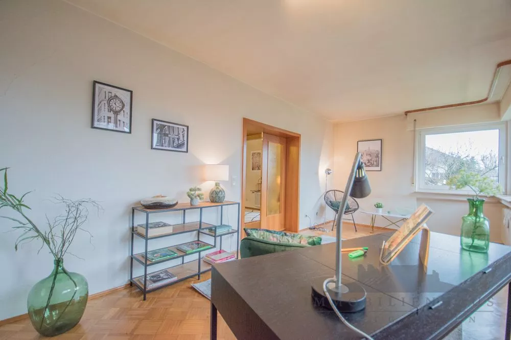 Immobilienangebot - Usingen - Alle - Großes Einfamilienhaus mit tollem Garten und vielseitigen Nutzungsmögkichkeiten in  Usingen - provisionsfrei