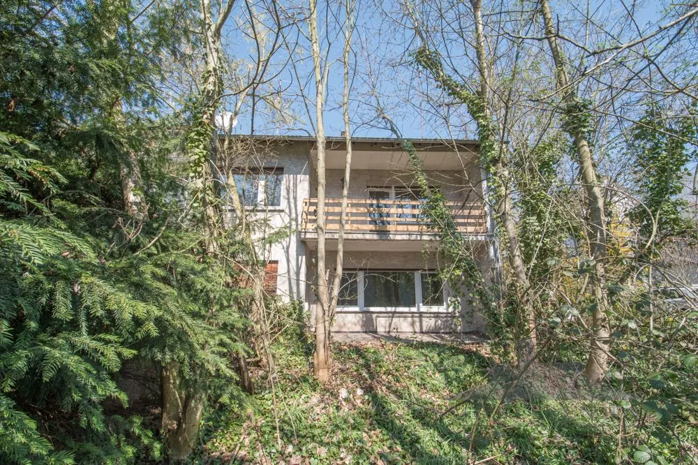 Immobilienangebot - Frankfurt am Main / Nieder-Eschbach - Alle - Doppelhaushälfte in guter Lage von Nieder-Eschbach