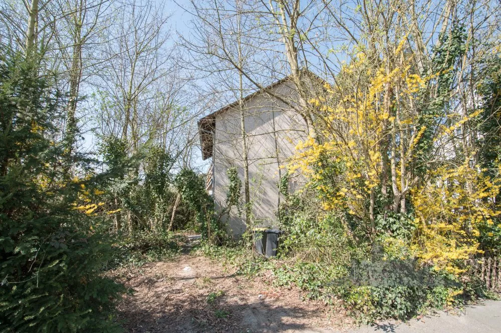 Immobilienangebot - Frankfurt am Main / Nieder-Eschbach - Alle - Doppelhaushälfte in guter Lage von Nieder-Eschbach