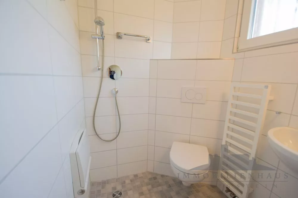 Immobilienangebot - Frankfurt am Main / Hausen - Alle - Attraktives Reihenhaus in bester Lage von Frankfurt-Hausen - provisionsfrei