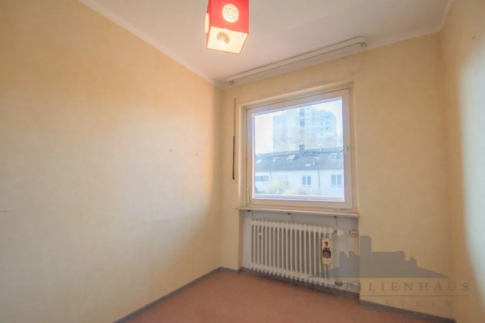 Immobilienangebot - Frankfurt am Main / Hausen - Alle - Attraktives Reihenhaus in bester Lage von Frankfurt-Hausen - provisionsfrei