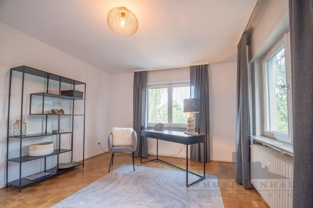Immobilienangebot - Kelkheim (Taunus) - Alle - Gepflegtes Zweifamilienhaus mit Gartenparadies in attraktiver Wohnlage von Kelkheim - provisionsfrei