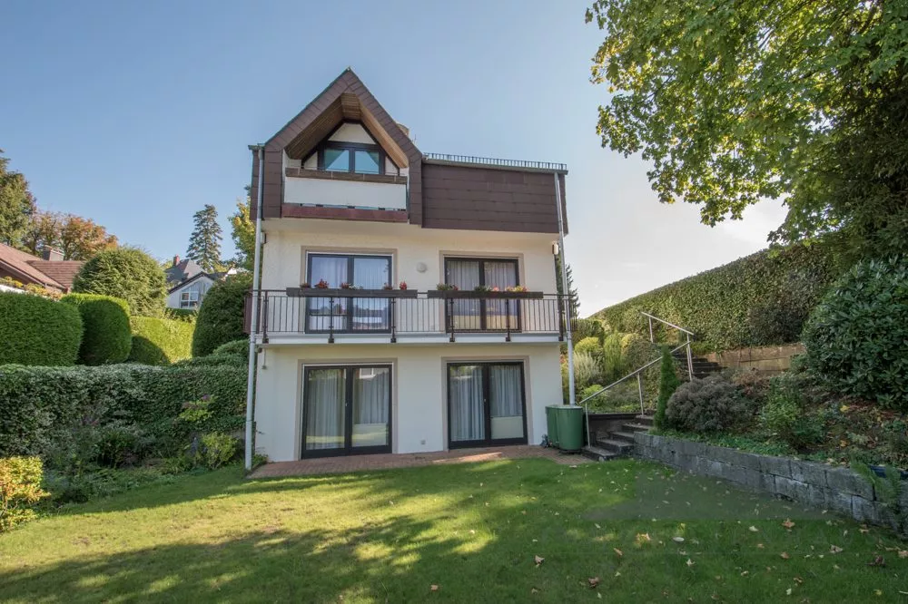 Immobilienangebot - Königstein im Taunus - Alle - Großzügiges Einfamilienhaus in exklusiver Lage von Königstein mit Burgblick - provisionsfrei