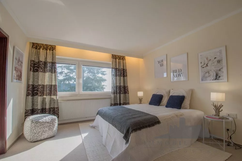 Immobilienangebot - Königstein im Taunus - Alle - Großzügiges Einfamilienhaus in exklusiver Lage von Königstein mit Burgblick - provisionsfrei