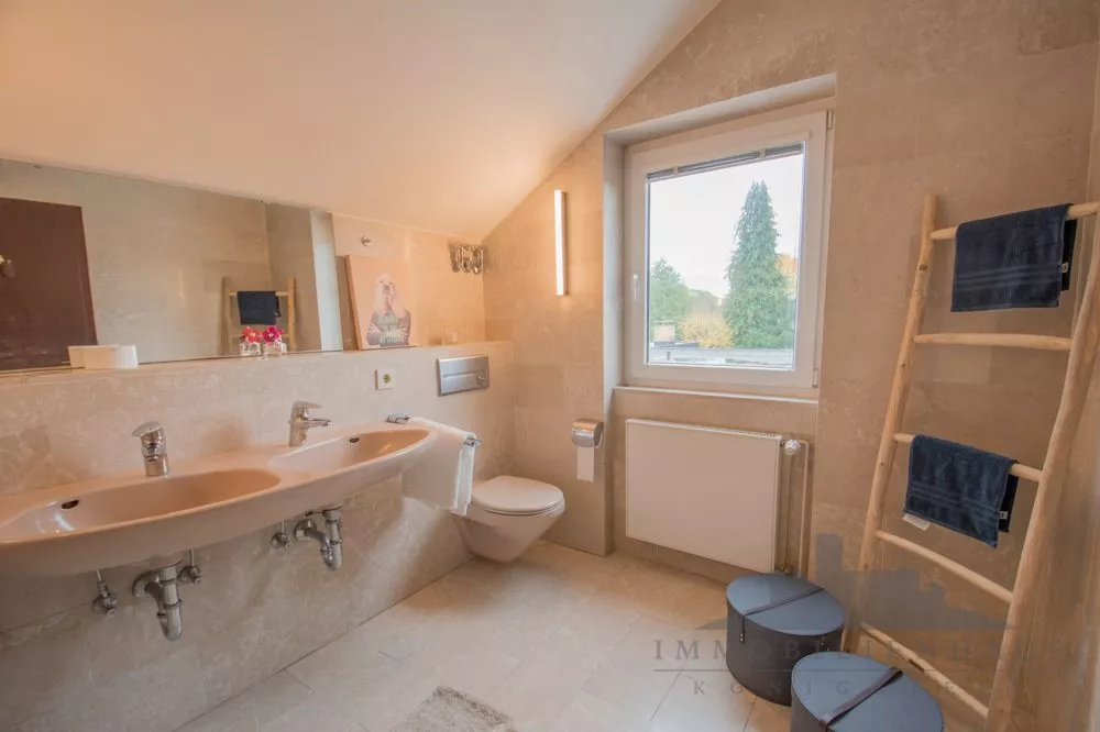 Immobilienangebot - Königstein im Taunus - Alle - Großzügiges Einfamilienhaus in exklusiver Lage von Königstein mit Burgblick - provisionsfrei