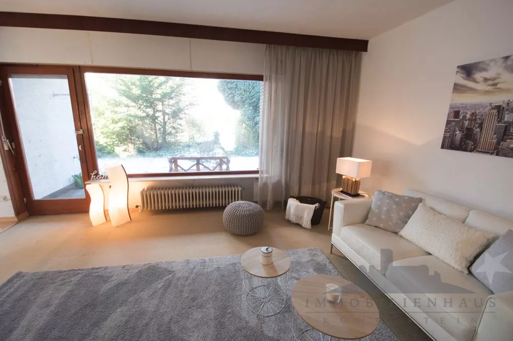 Immobilienangebot - Eschborn - Alle - Geräumige Doppelhaushälfte in Top-Lage von Eschborn