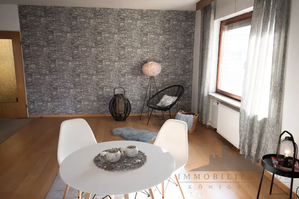 Immobilienangebot - Eschborn - Alle - Geräumige Doppelhaushälfte in Top-Lage von Eschborn