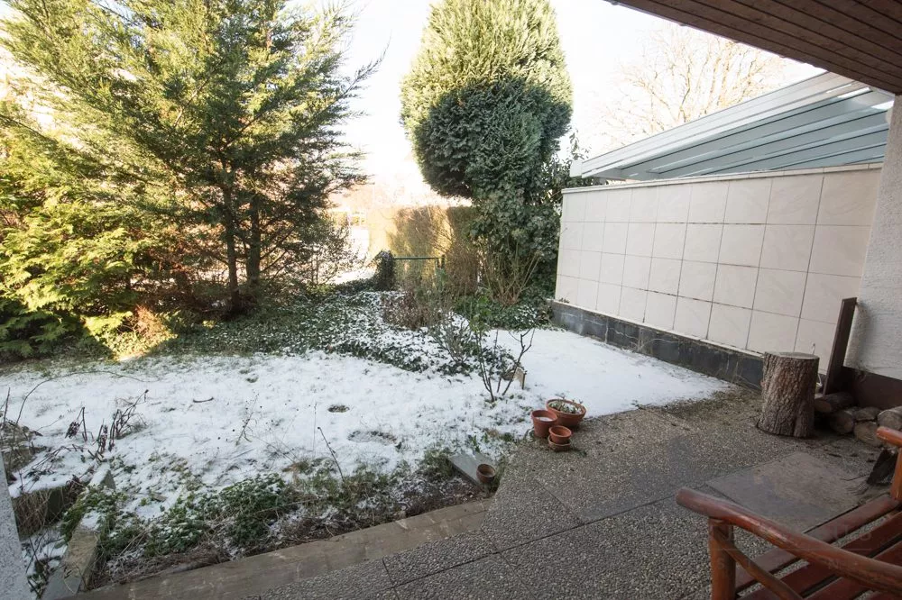 Immobilienangebot - Eschborn - Alle - Geräumige Doppelhaushälfte in Top-Lage von Eschborn