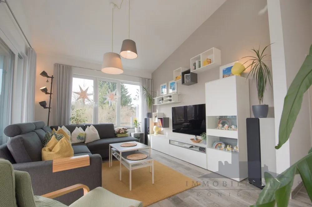 Immobilienangebot - Kelkheim (Taunus) - Alle - Kelkheim: Moderne 5-Zimmer Wohnung mit bis zu 5,40 Meter Raumhöhe und tollem Blick in die Natur