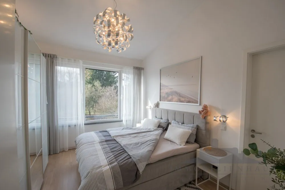 Immobilienangebot - Kelkheim (Taunus) - Alle - Kelkheim: Moderne 5-Zimmer Wohnung mit bis zu 5,40 Meter Raumhöhe und tollem Blick in die Natur