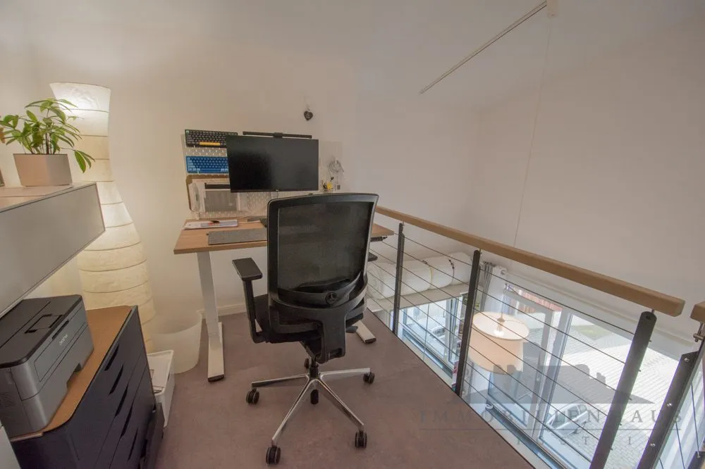 Immobilienangebot - Kelkheim (Taunus) - Alle - Kelkheim: Moderne 5-Zimmer Wohnung mit bis zu 5,40 Meter Raumhöhe und tollem Blick in die Natur