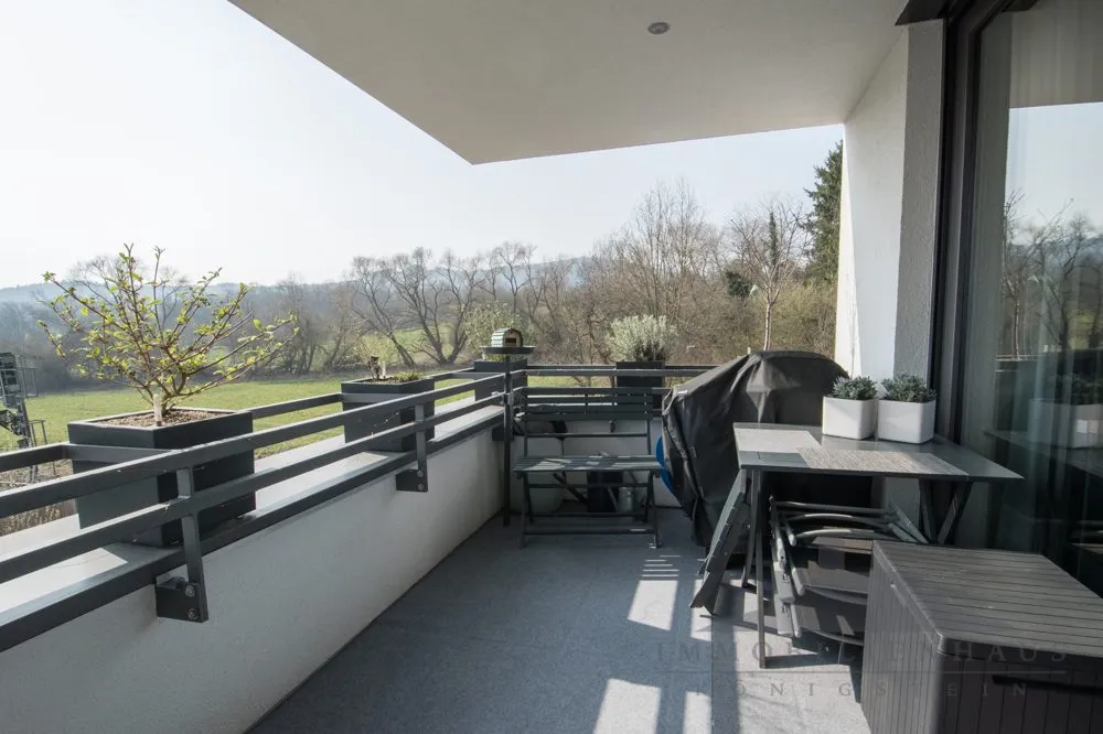 Immobilienangebot - Kelkheim (Taunus) - Alle - Kelkheim: Moderne 5-Zimmer Wohnung mit bis zu 5,40 Meter Raumhöhe und tollem Blick in die Natur