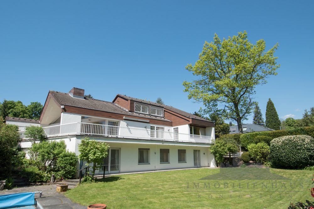 Immobilienangebot - Königstein im Taunus - Alle - Provisionsfrei: Repräsentative Villa in Top-Lage von Königstein – Sanierung oder Neubau