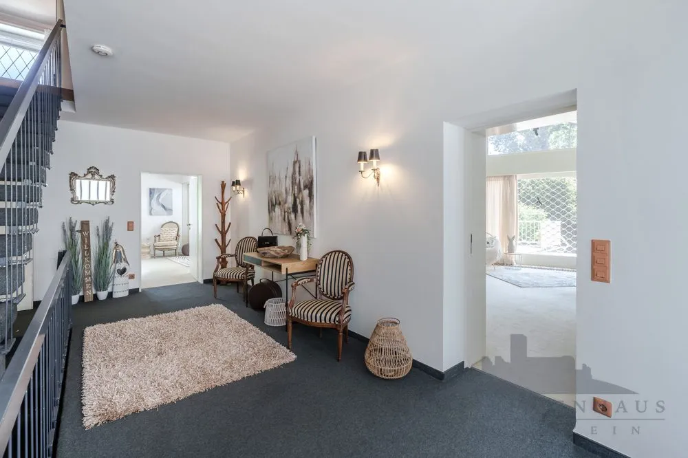 Immobilienangebot - Königstein im Taunus - Alle - Provisionsfrei: Repräsentative Villa in Top-Lage von Königstein – Sanierung oder Neubau