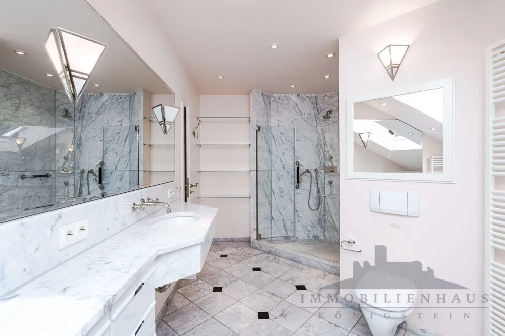 Immobilienangebot - Königstein im Taunus - Alle - Provisionsfrei: Repräsentative Villa in Top-Lage von Königstein – Sanierung oder Neubau